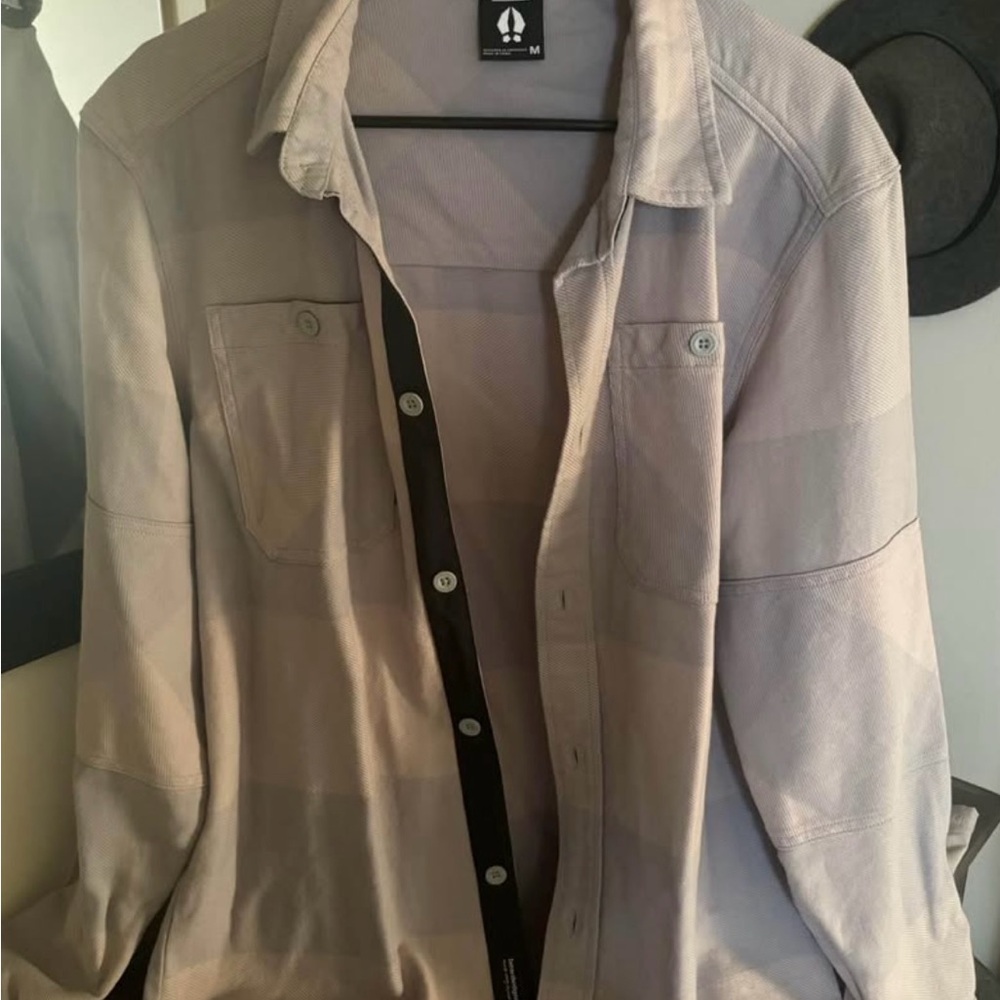 Men's Casual Button-Down Shirt in Light Gray